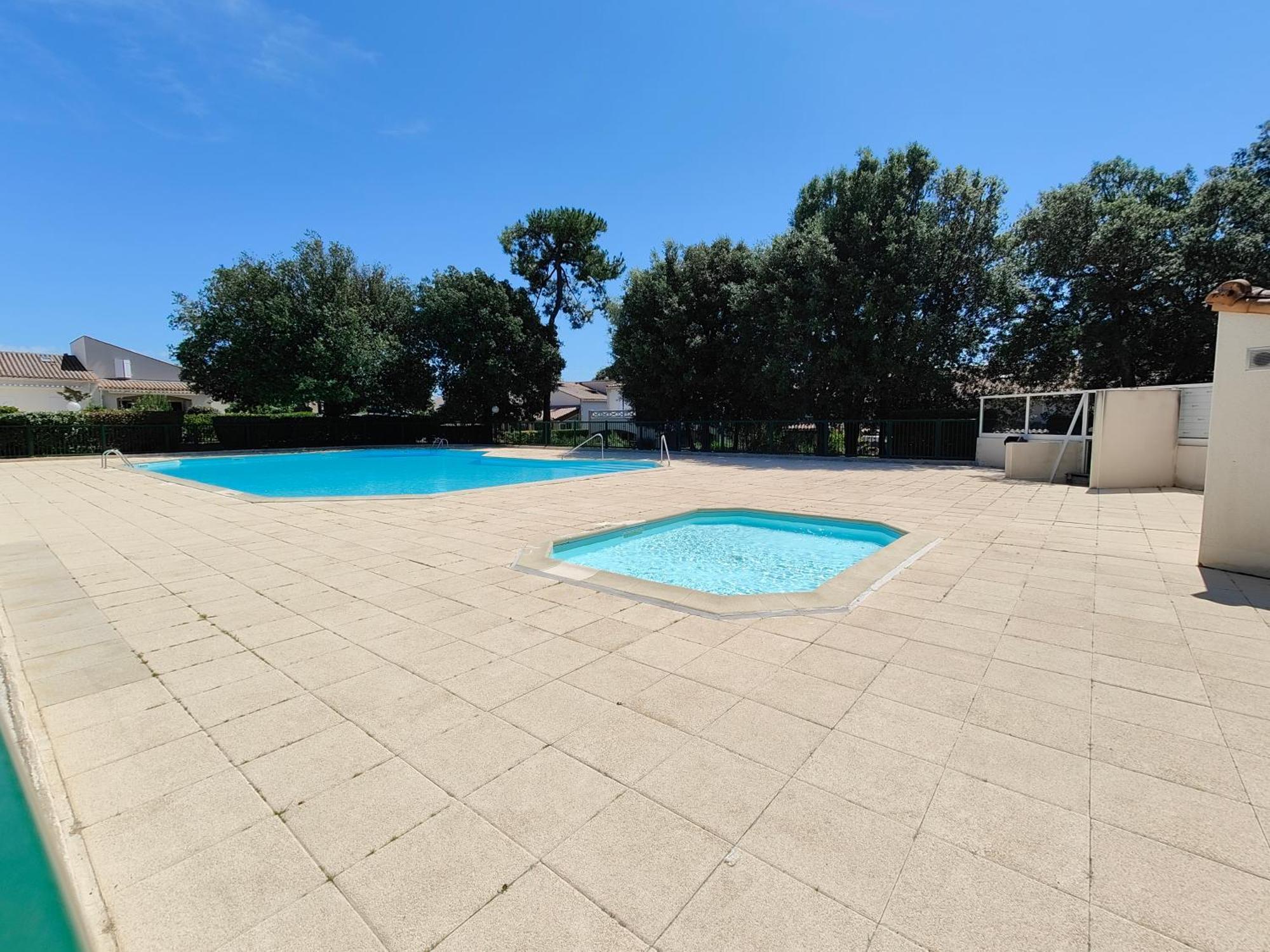 Villa "Les Jardins De Saint Palais Sur Mer" Екстериор снимка
